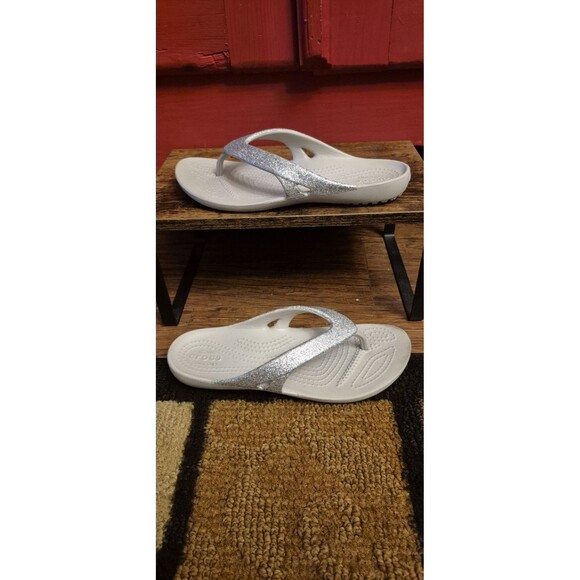 Crocs Size 5 Kadee II Women's Flip-Flops Silver Glitter Gray Water Comfort Shoe - Picture 1 of 5